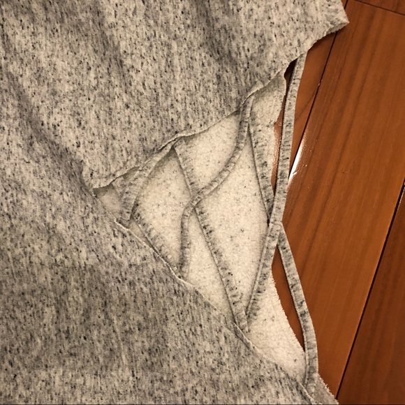 Pink Crop Sweatshirt Light Grey Off shoulder style tattoo show off back - Picture 3 of 6